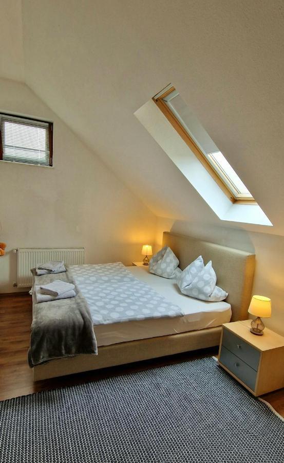 Privatwohnung Rybczynski Undenheim Bagian luar foto