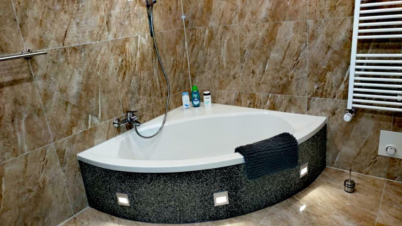 Privatwohnung Rybczynski Undenheim Bagian luar foto